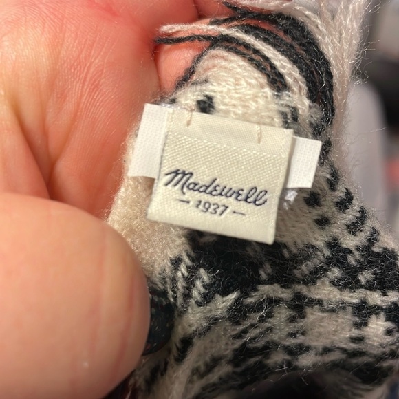 Madewell Soft Plaid Knit Fringe Blanket Scarf Blue Red White Black OS - Picture 5 of 14